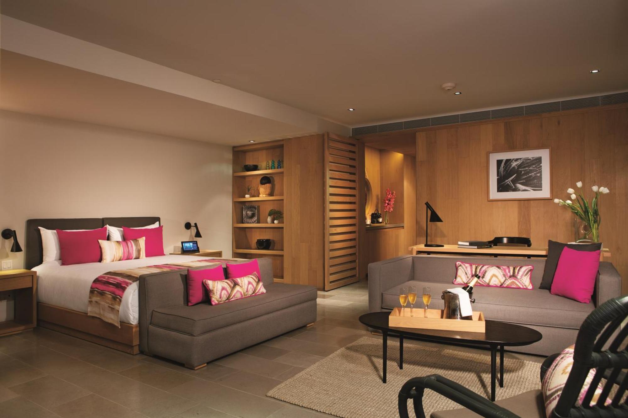 xhale club Romance Suite